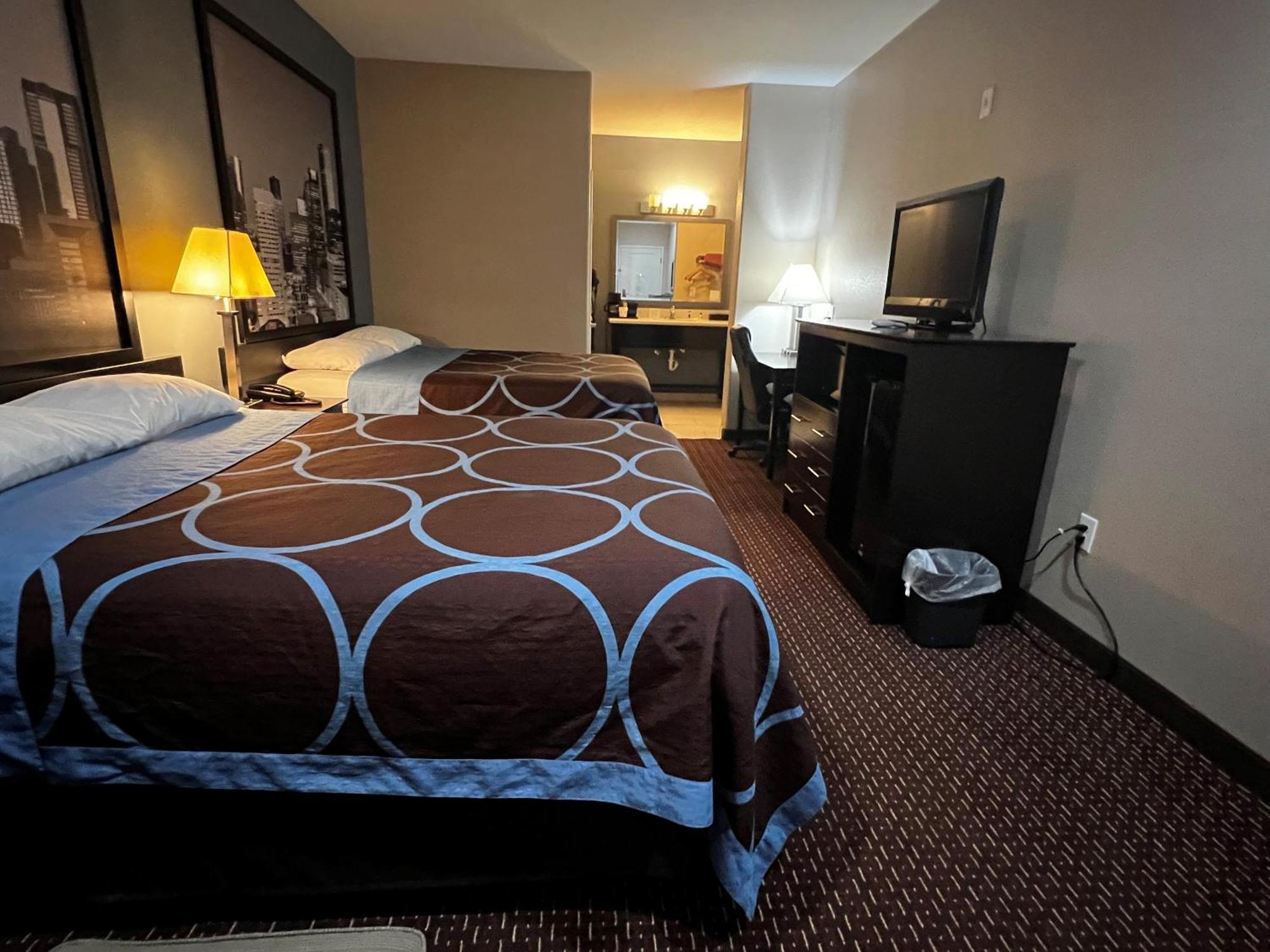 Super 8 By Wyndham Center Motel Kültér fotó